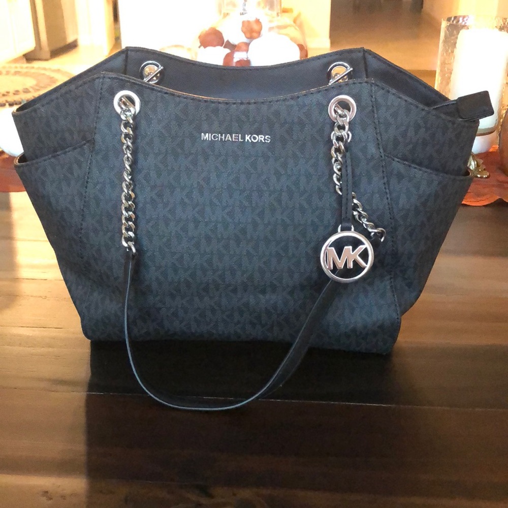 Michael Kors shoulder tote